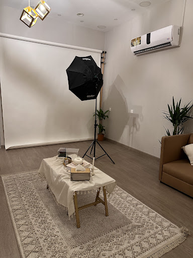 DAL STUDIO | استديو دال للتصوير النسائي